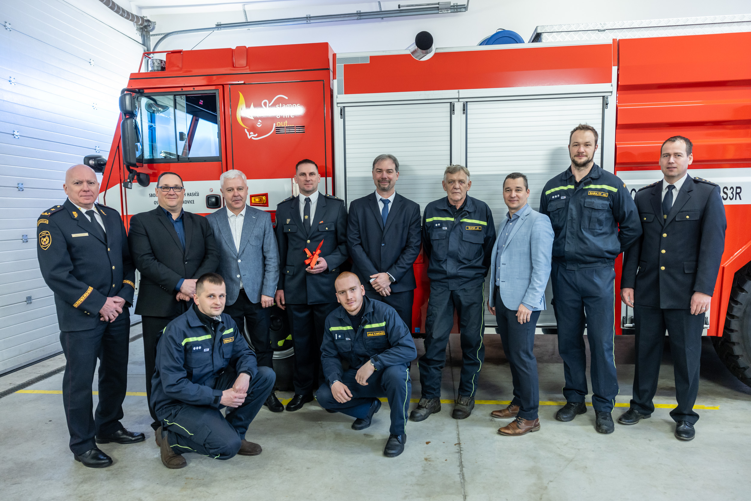 Slavnostní předání nové cisterny JSDH Hošťálkovice. Foto: Jiří Zerzoň